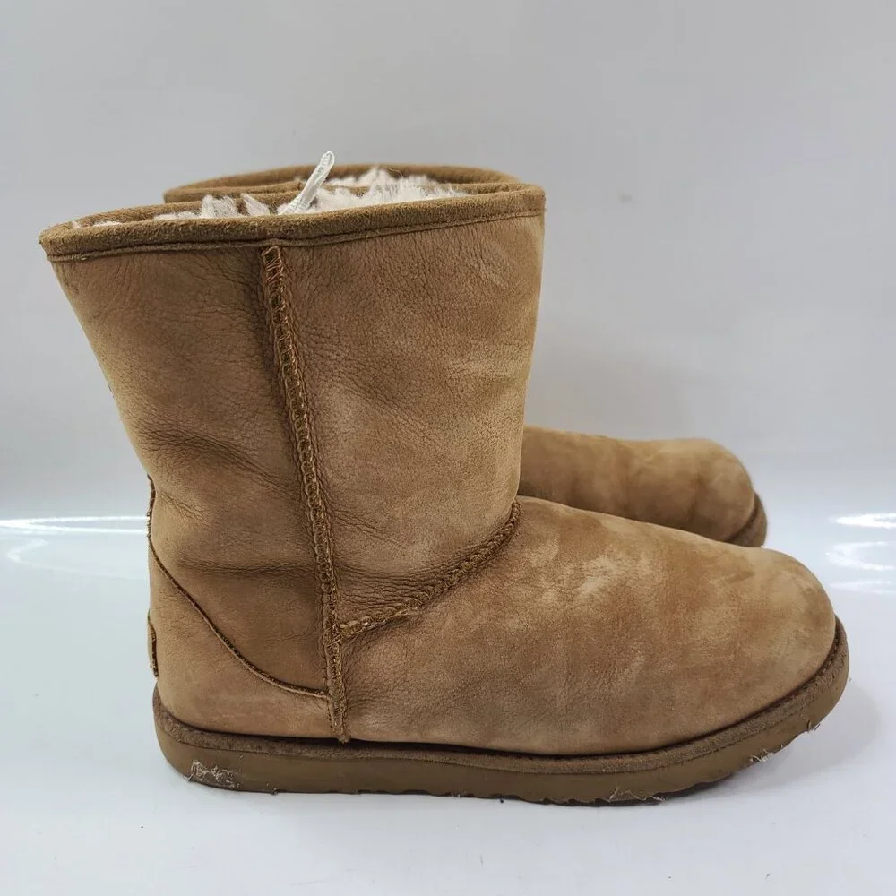UGG Women's Chestnut Brown 1019646K Classic II Suede Weather Winter Boots Size 5